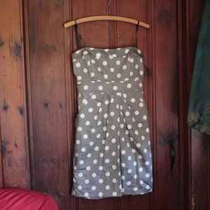 Strapless grey polk-a-dot dress